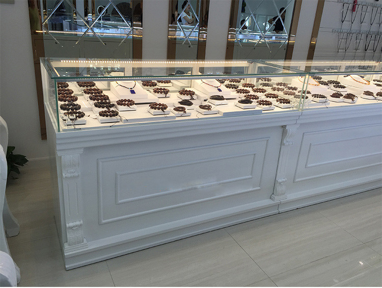 White Color Jewelry Store Showcases Jewellery Display Cabinets OEM / ODM Available