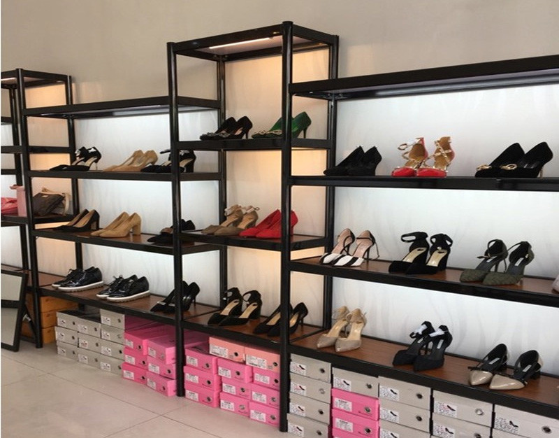 Shopping Mall Shoe Display Equipment / Large Shoe Shelf Customized Modelling