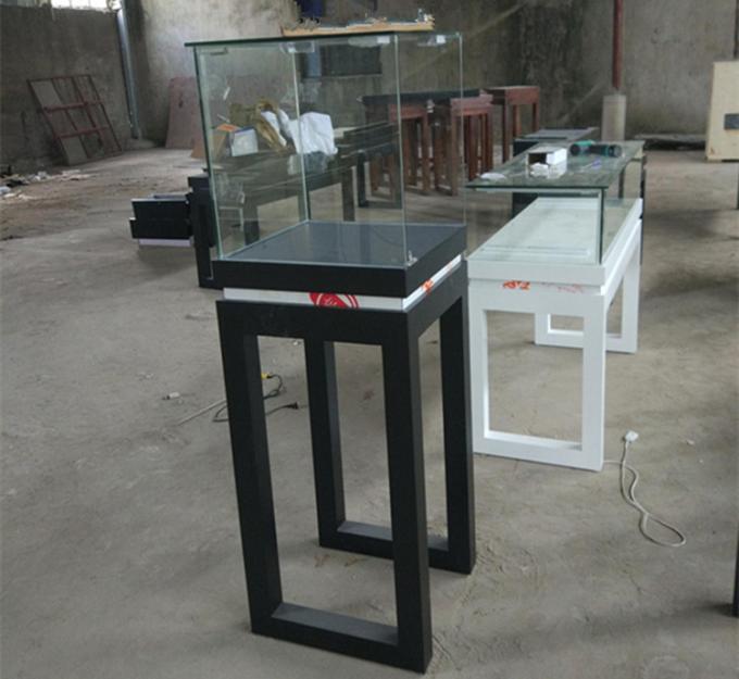 Lockable Glass Display / Floor Standing Glass Display